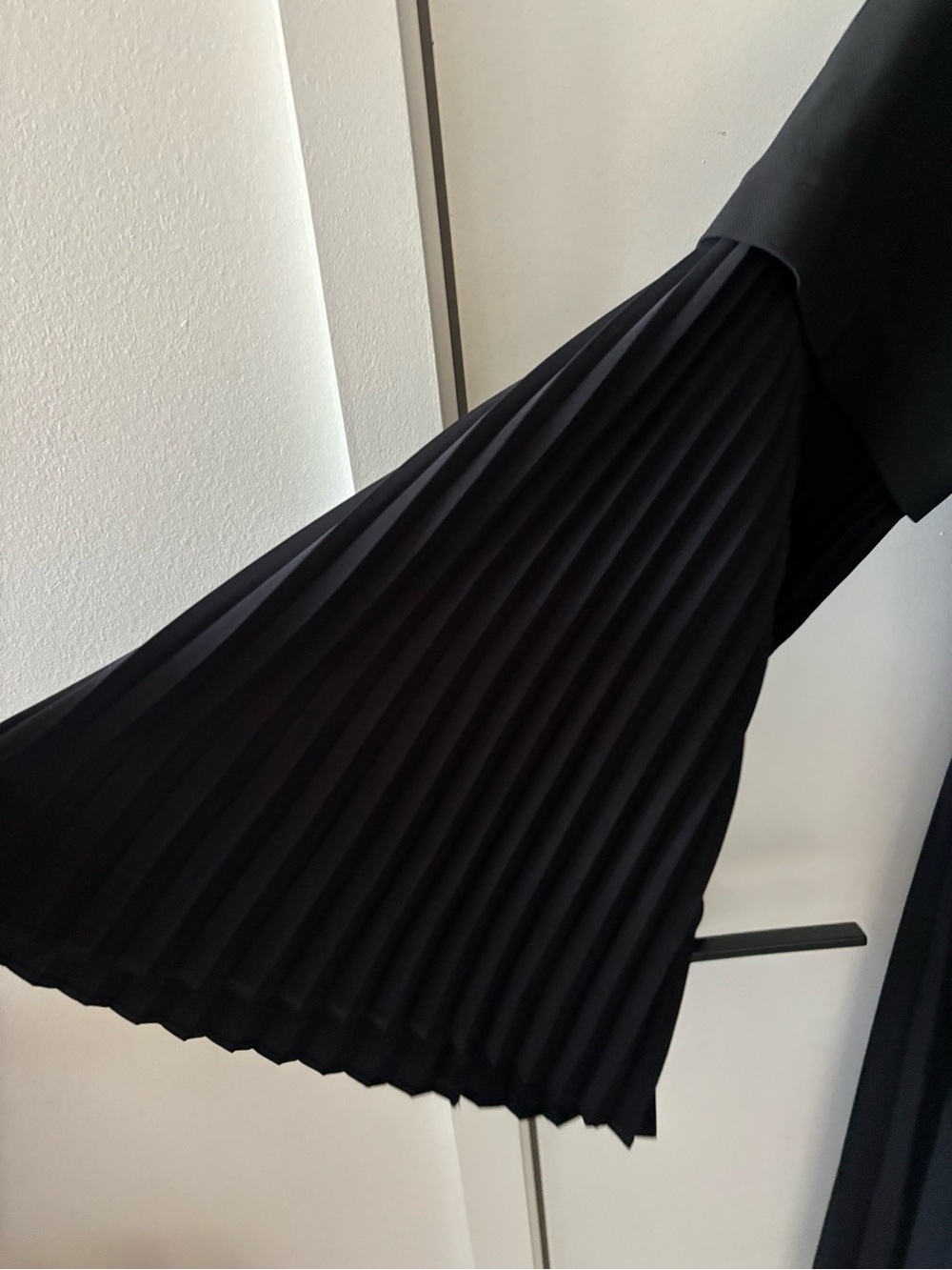 ALC Serena Off-the-Shoulder Pleated Midi Dress | Black | Size 14 - Picture 6 of 14